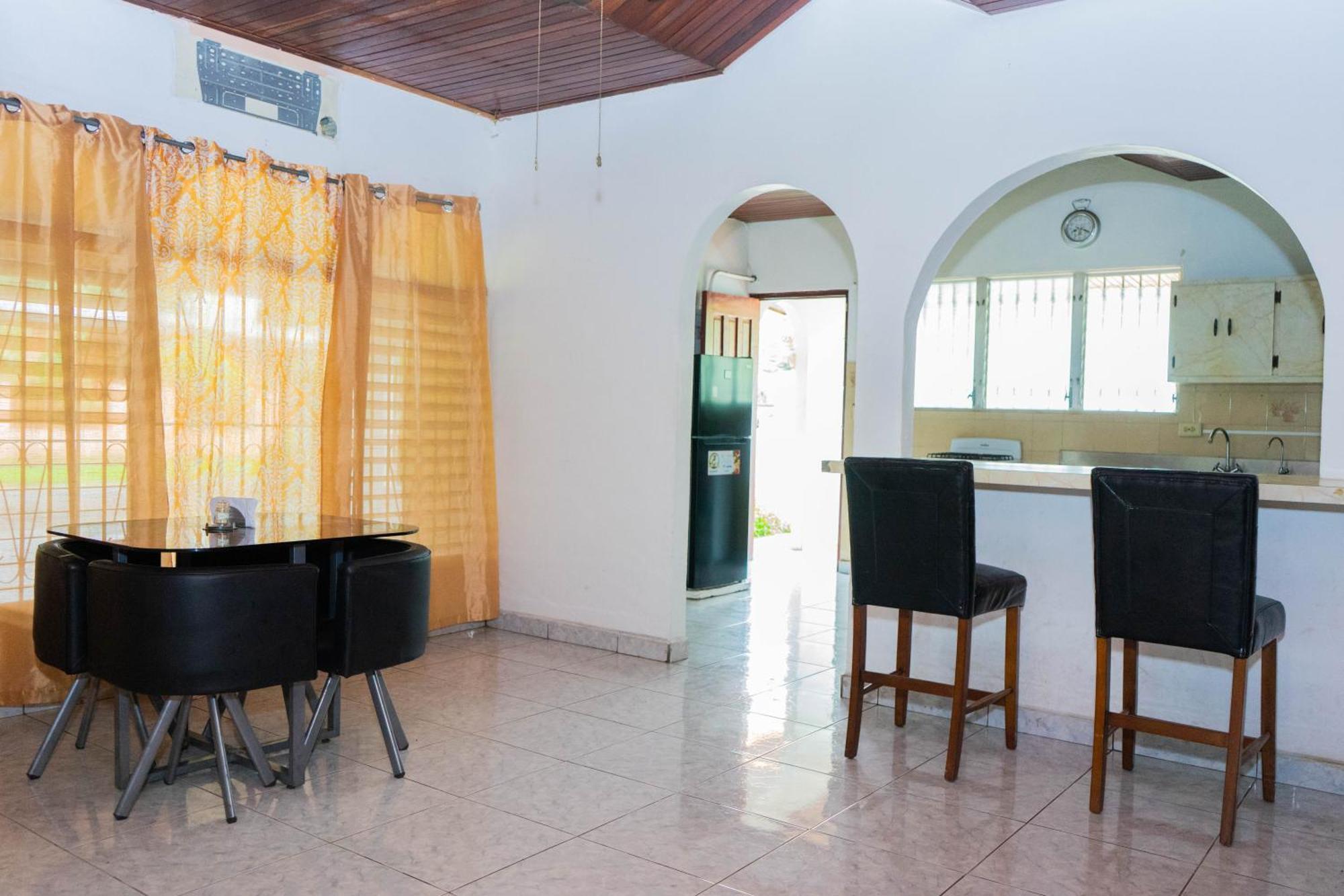 Hostal Familiar Argenal - David Exteriör bild